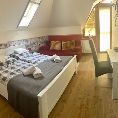 Aranylo Apartmanhaz Hajduszoboszlo Bagian luar foto