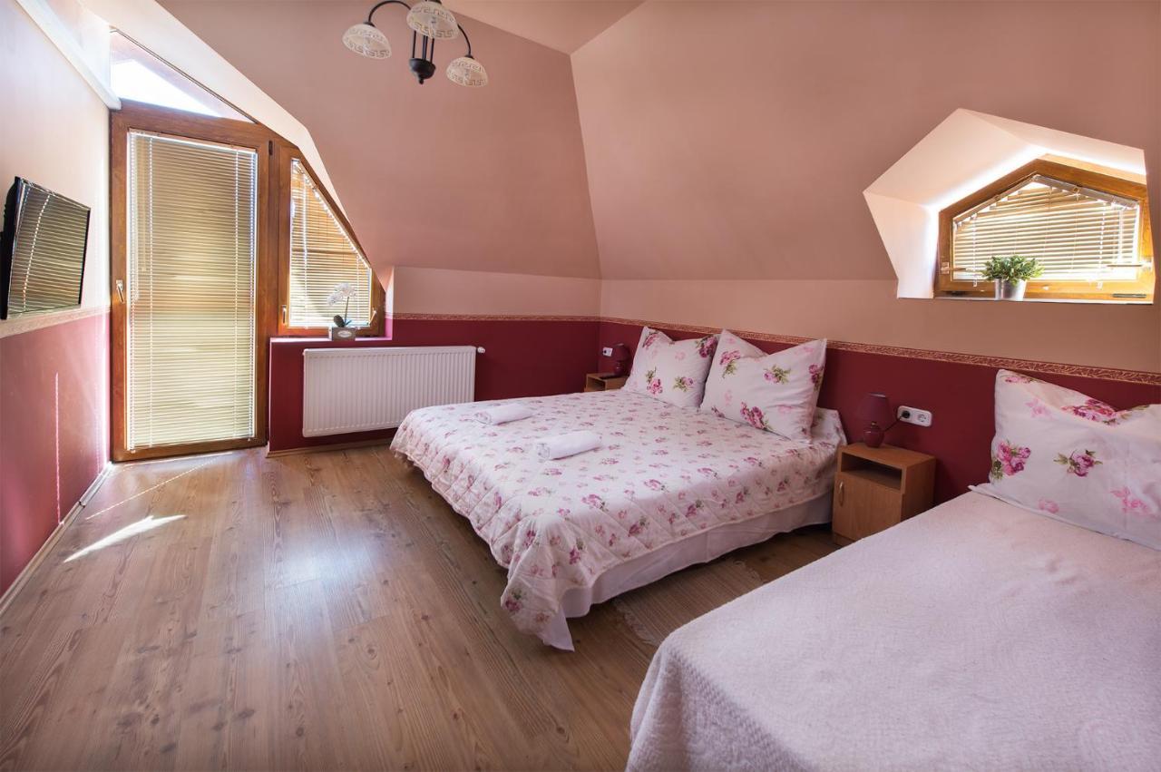 Aranylo Apartmanhaz Hajduszoboszlo Bagian luar foto